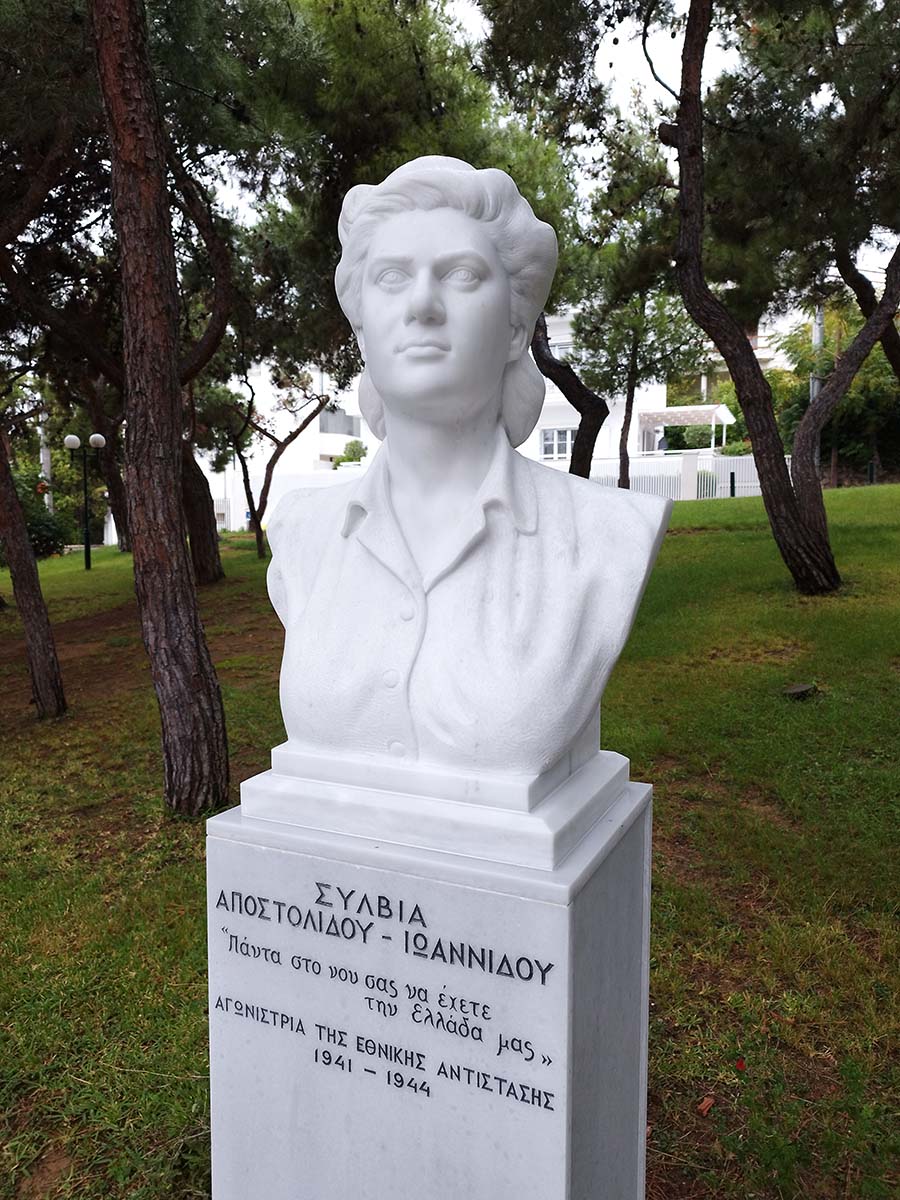 κατασκευή μαρμάρινης προτομής για μνημείο